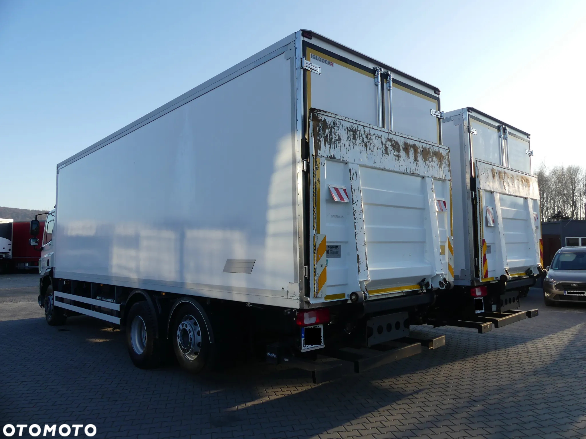 DAF CF 370 / 6x2 / CHŁODNIA 8.25 + WINDA / EURO 6 / - 4
