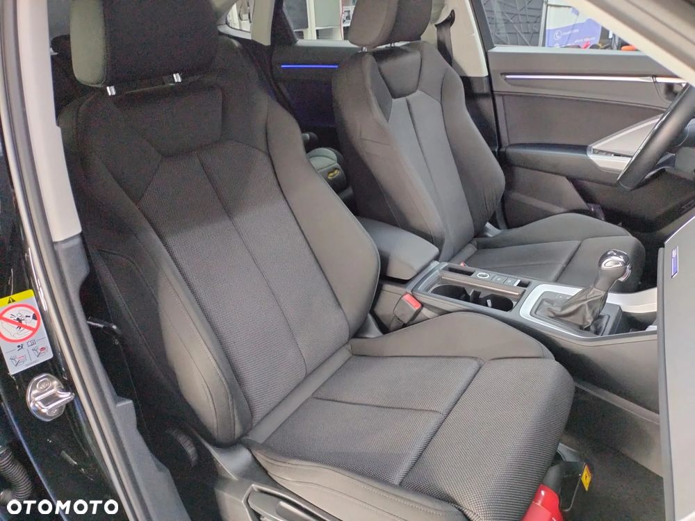 Audi Q3 Sportback - 12