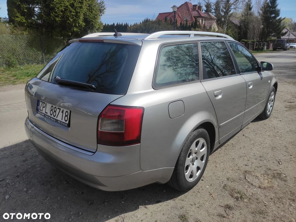 Audi A4 Avant - 10