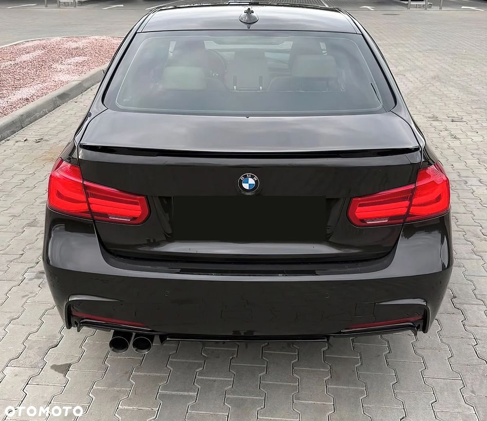 BMW Seria 3 320i xDrive - 5