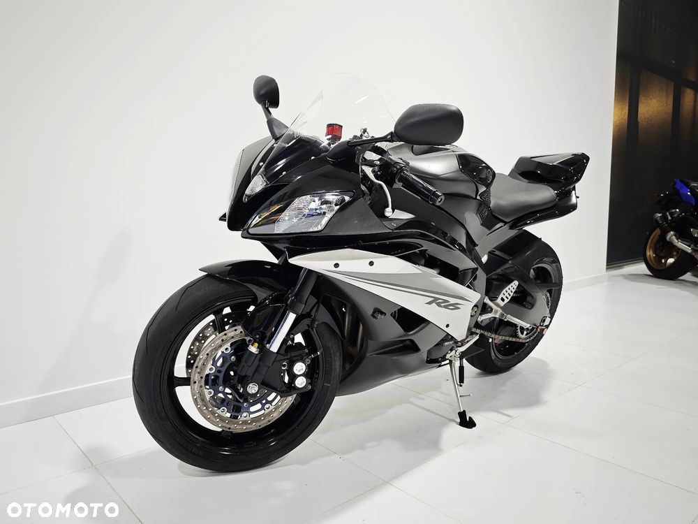 Yamaha R6 - 12