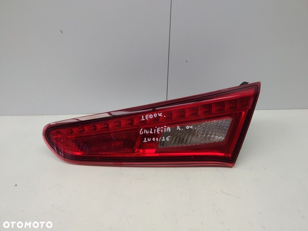 ALFA ROMEO GIULIETTA LED PRAWA TYLNA LAMPA KLAPA ORYGINAŁ 50513400 - 1