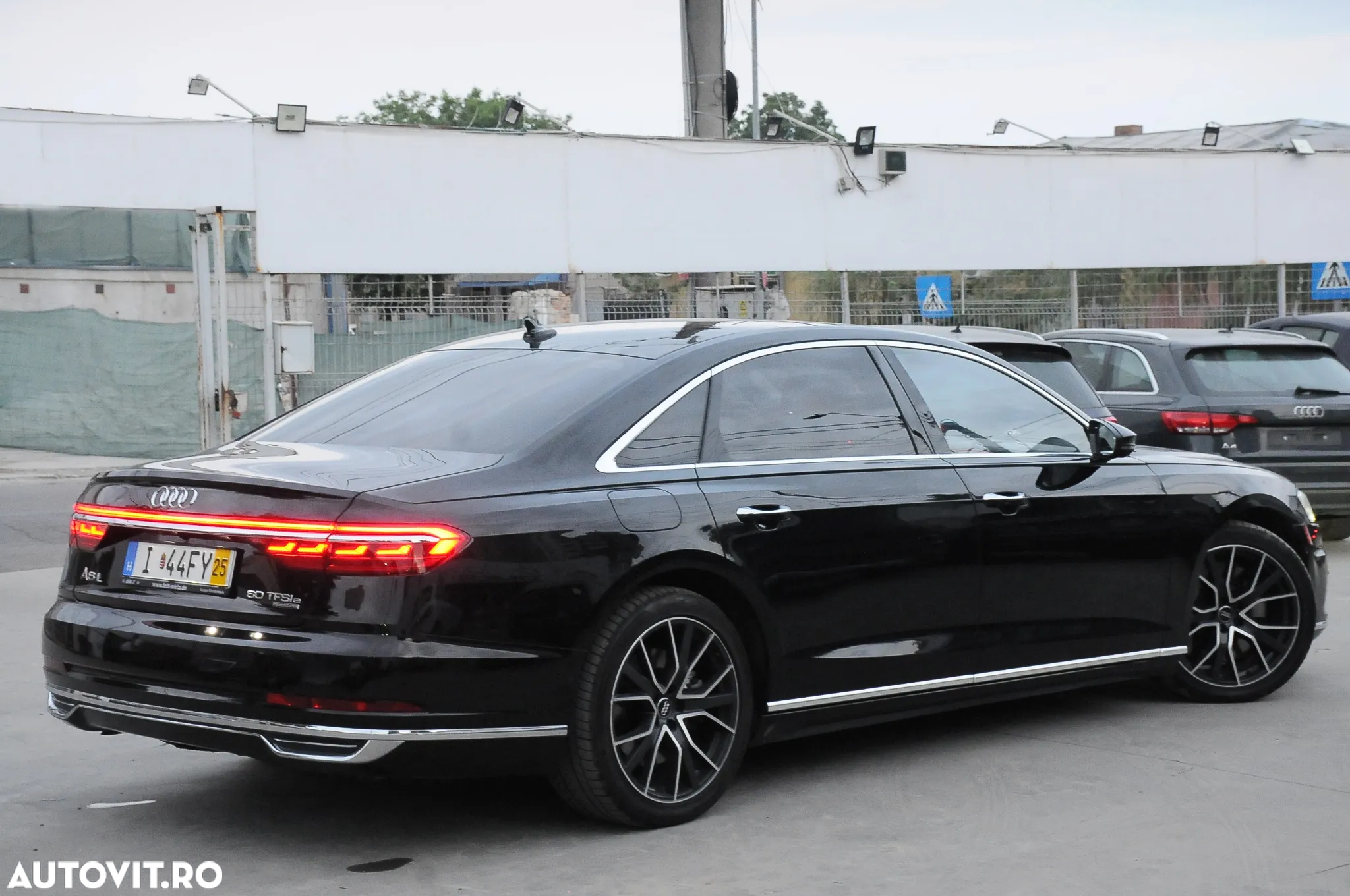Audi A8 A8L 60 TFSI e quattro Tiptronic PHEV - 29