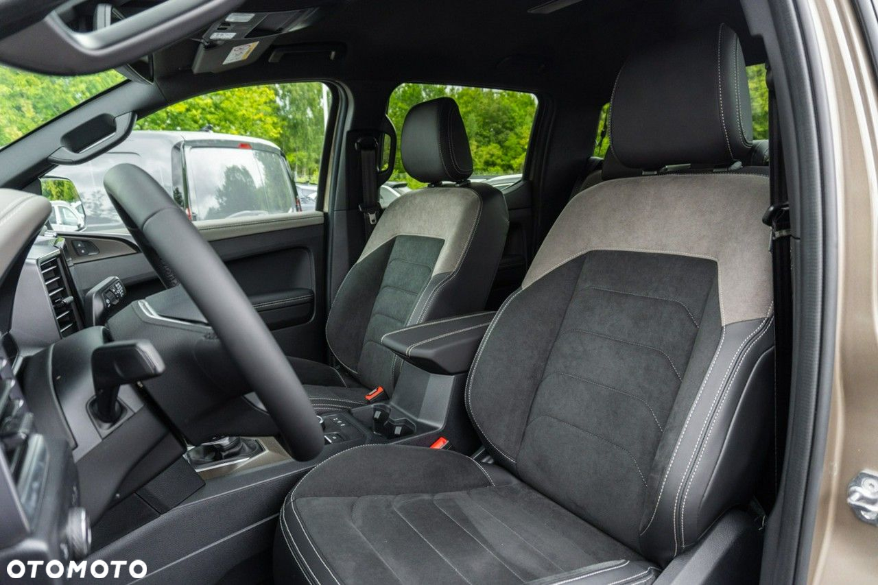 Volkswagen Amarok - 12