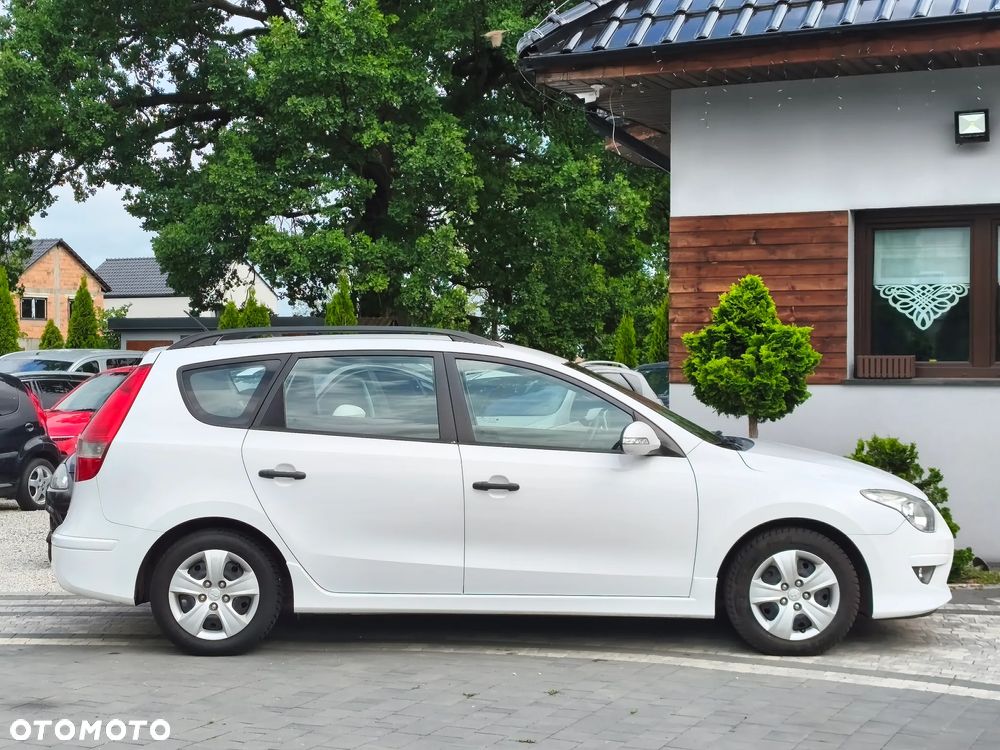 Hyundai i30 1.6 CRDi Classic + - 25