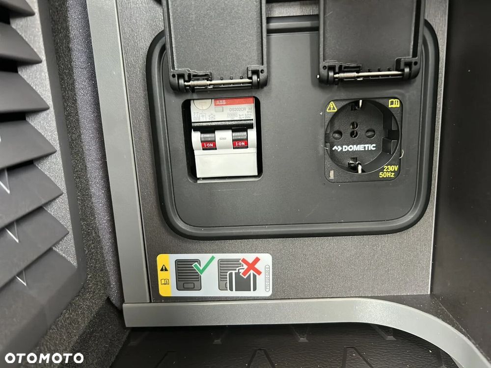 Volkswagen California - 34