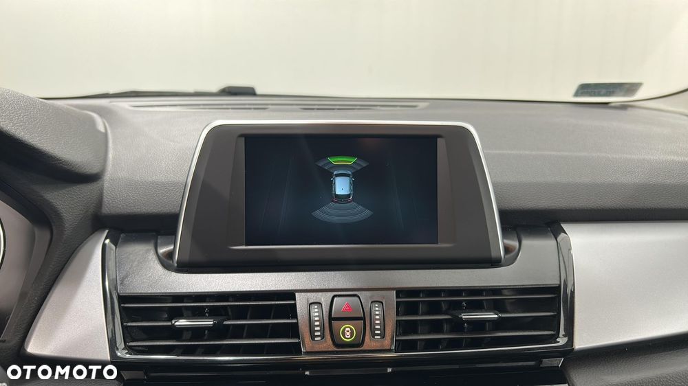 BMW Seria 2 218d Advantage - 21