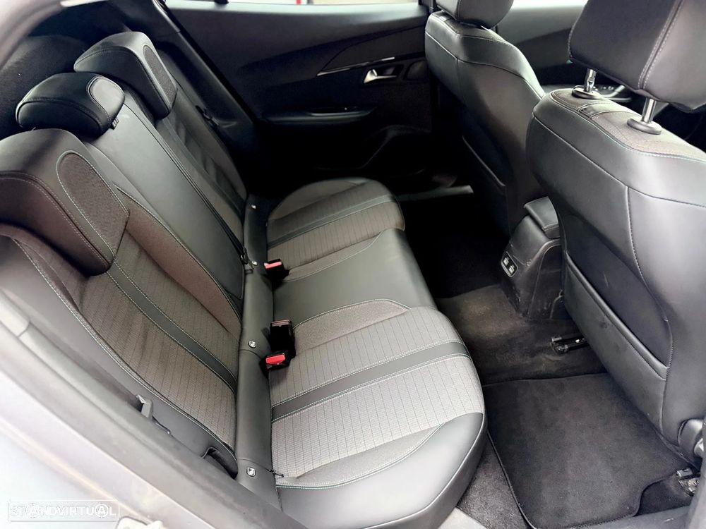 Peugeot 2008 1.2 PureTech Allure Pack - 12
