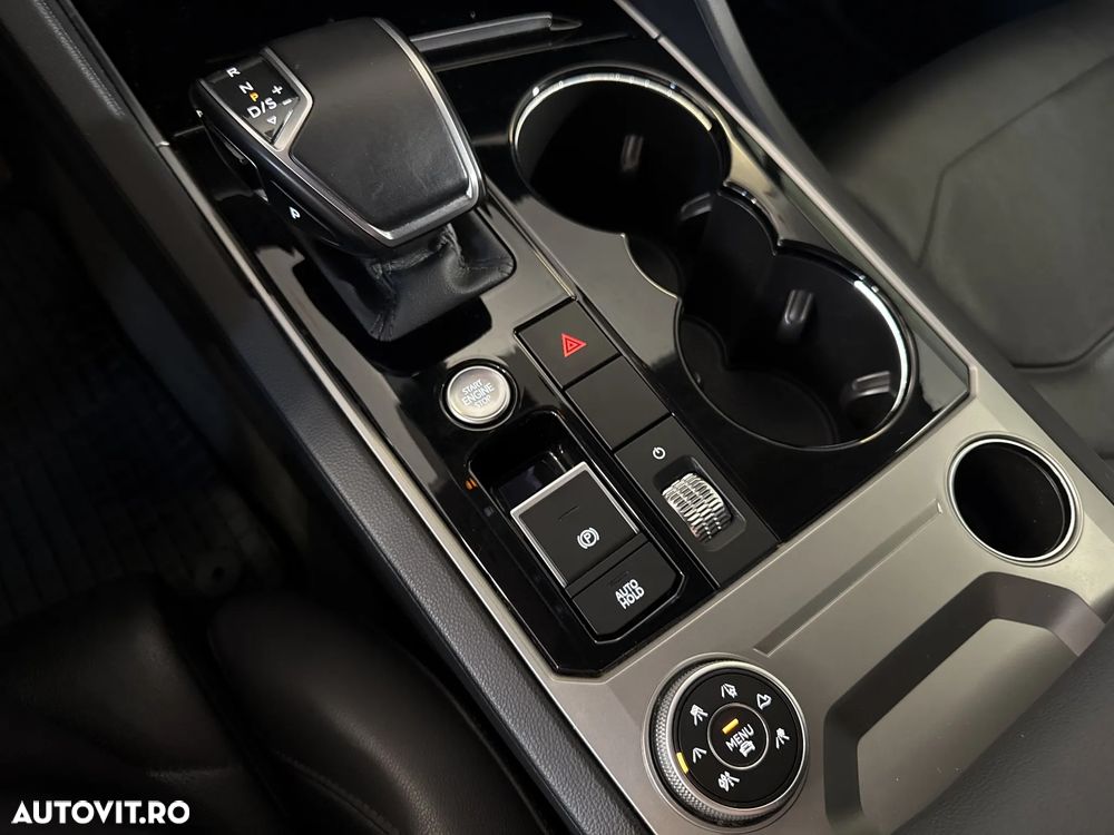 Volkswagen Touareg - 18