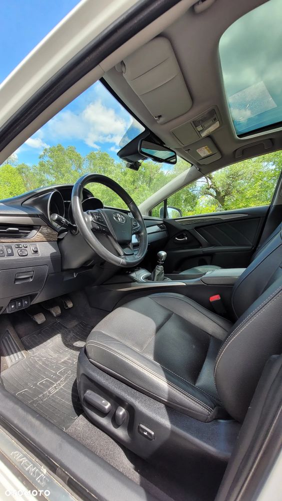 Toyota Avensis 2.0 D-4D Premium - 9