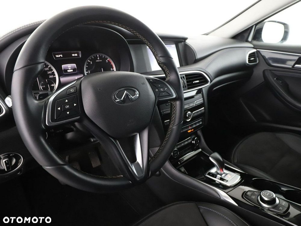 Infiniti Q30 1.5d DCT Premium - 14