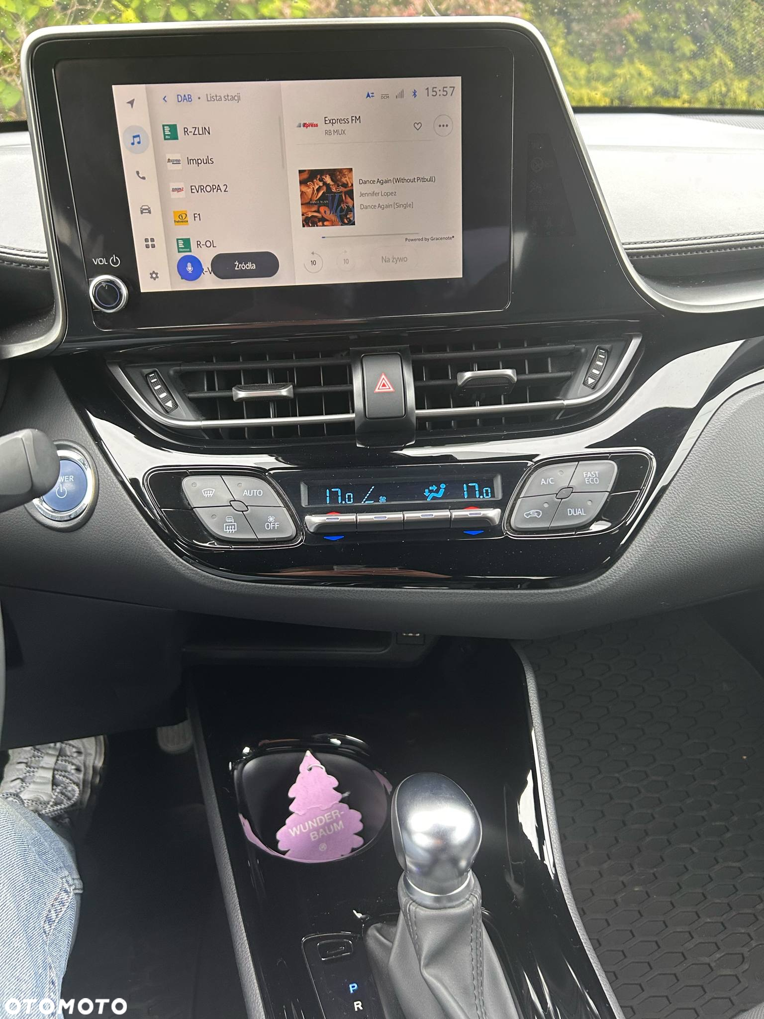 Toyota C-HR - 11