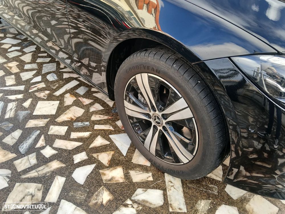 Mercedes-Benz C 300 e T 9G-TRONIC Avantgarde - 12