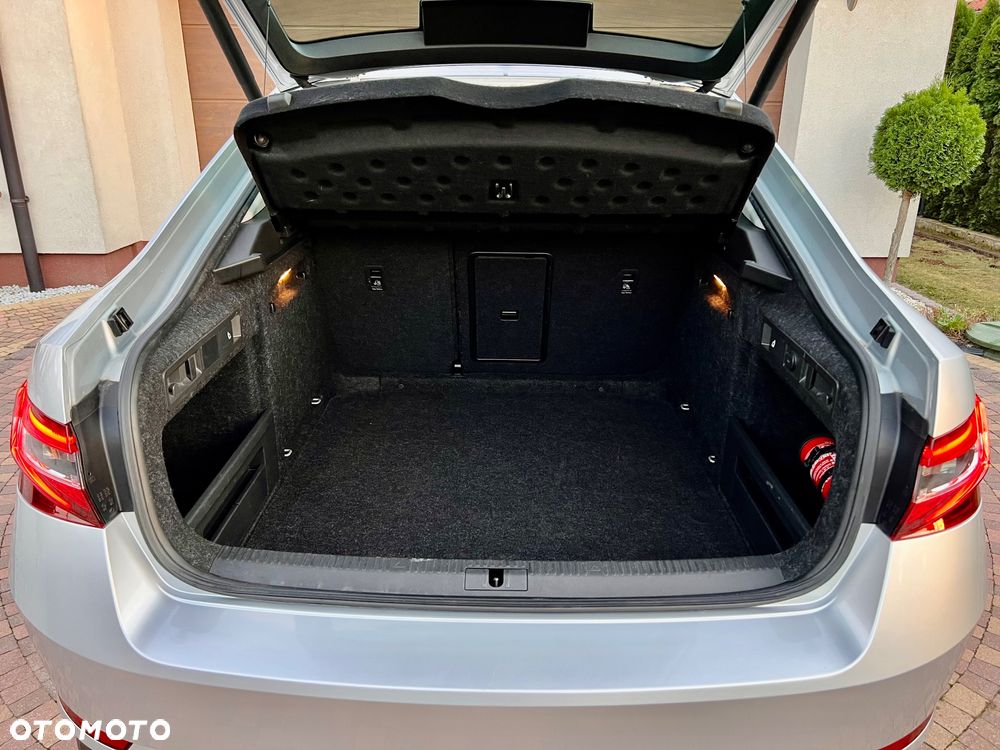 Skoda Superb 2.0 TDI SCR Style - 10