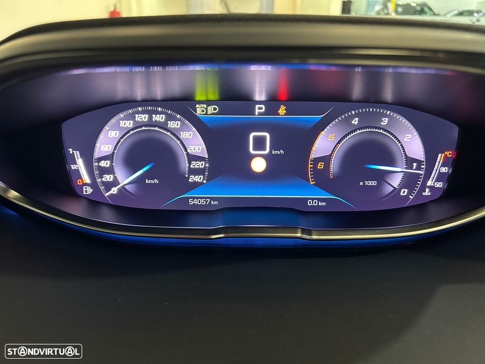 Peugeot 5008 1.5 BlueHDi Allure EAT8 - 23