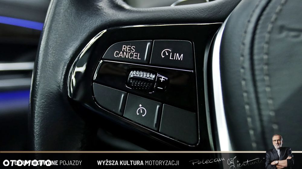 BMW Seria 5 530e xDrive Luxury Line - 15