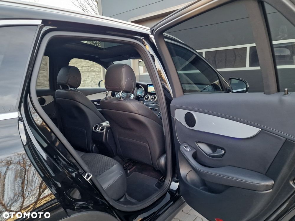 Mercedes-Benz GLC - 23