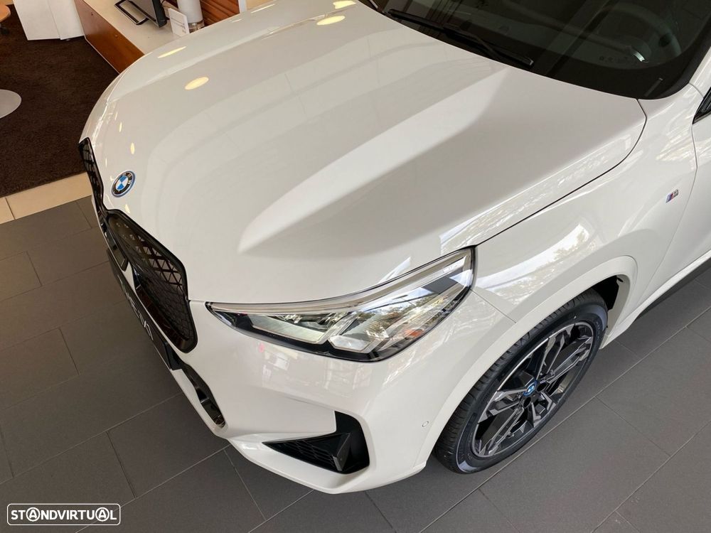 BMW iX1 xDrive30 Pack Desportivo M - 2