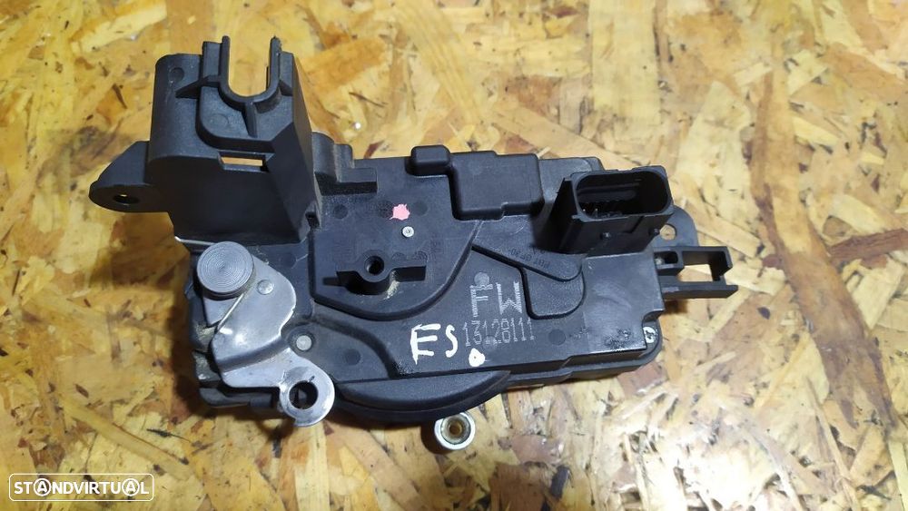 FECHO DE PORTA OPEL ASTRA H - FRENTE ESQUERDO / DIREITO / TRÁS DIREITO / ESQUERDO 3P 5P - 5