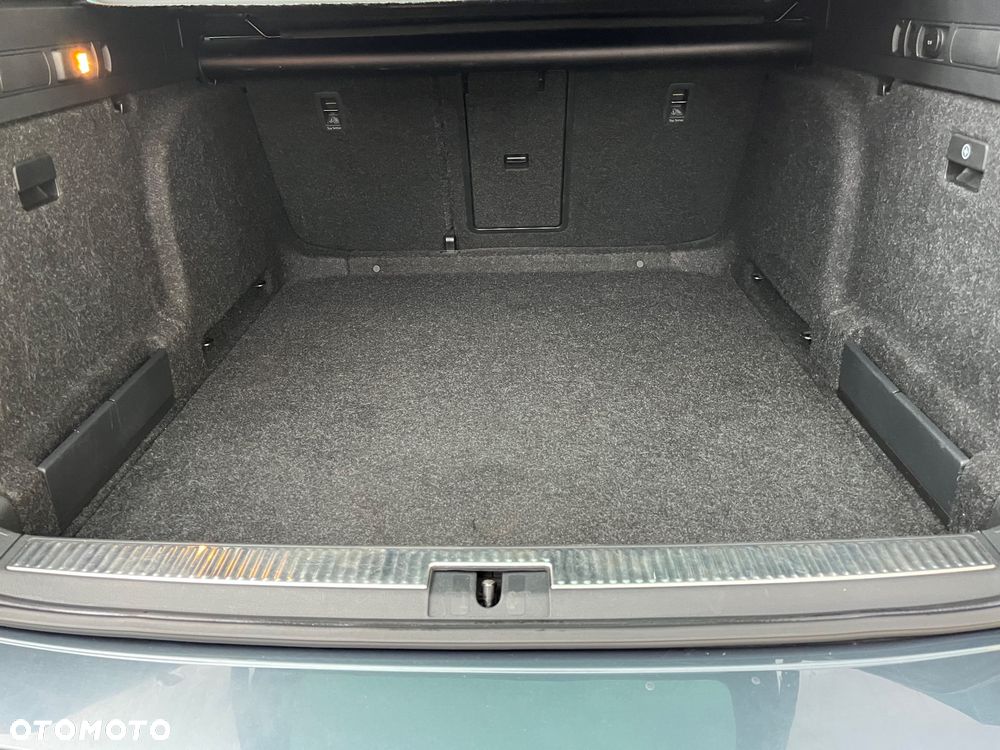 Skoda Superb 2.0 TDI DSG Ambition - 33