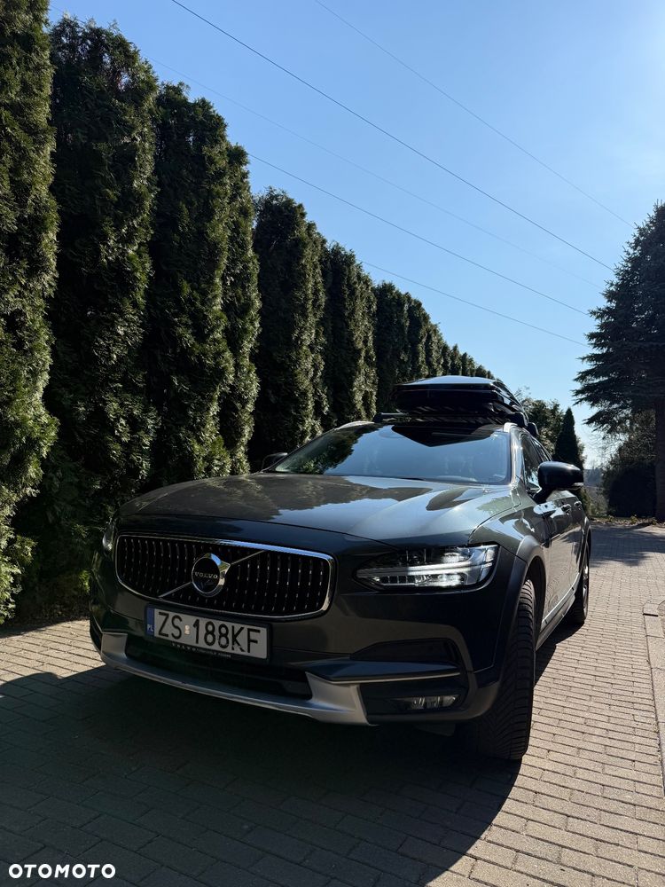 Volvo V90 Cross Country D5 AWD Pro - 2