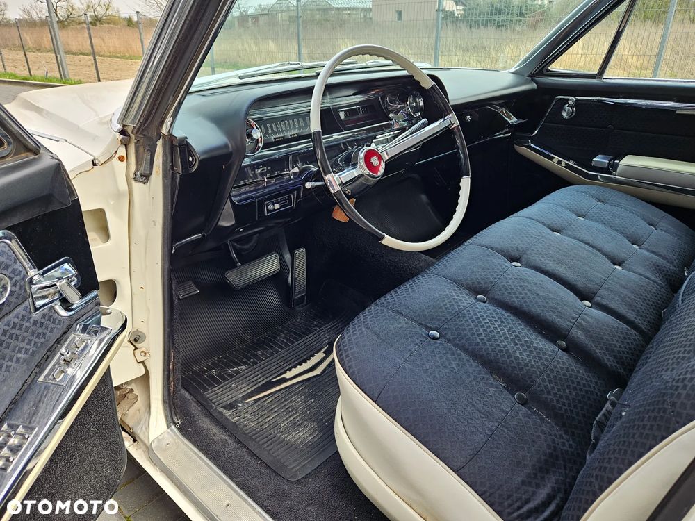Cadillac Deville - 10