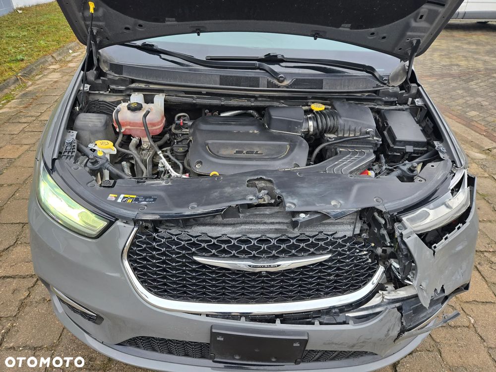 Chrysler Pacifica - 5