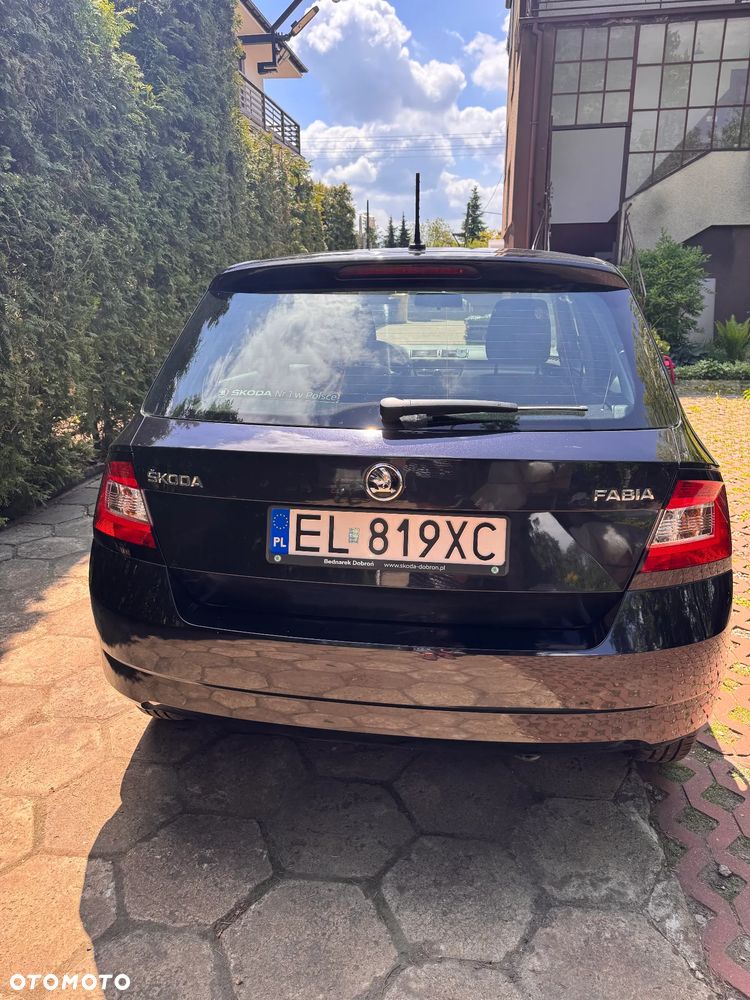 Skoda Fabia 1.2 TSI Active - 3