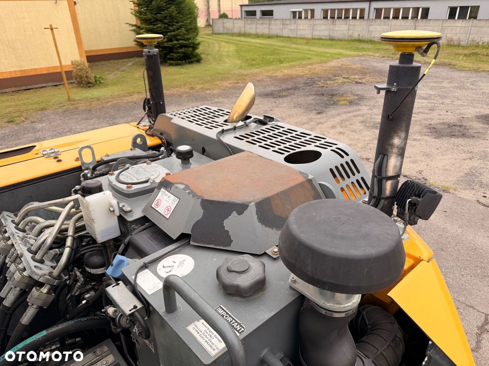 Liebherr A918 Compact - 8