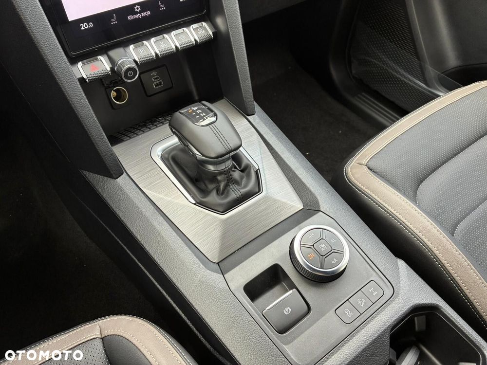 Volkswagen Amarok - 28