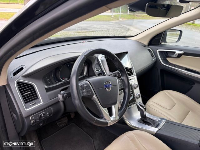 Volvo XC 60 2.0 D4 Dynamic Edition Geartronic - 2
