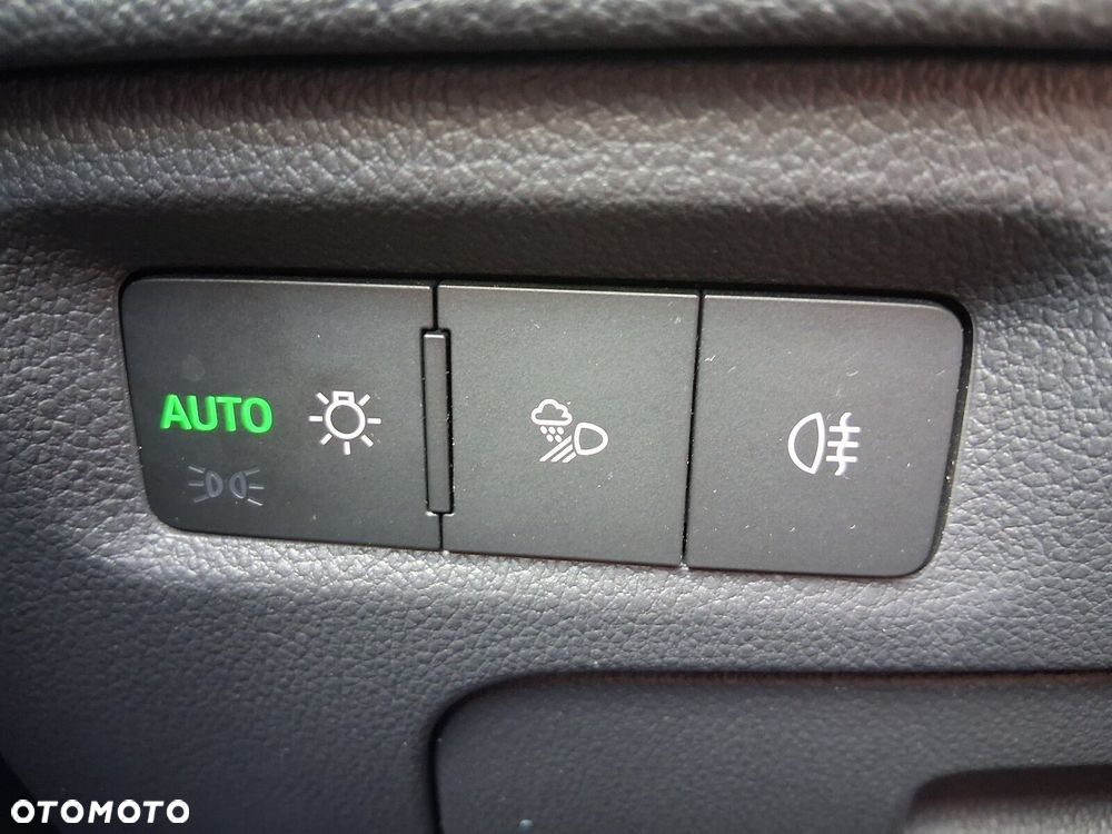 Skoda Octavia 1.5 TSI e-Tec Sportline DSG - 23