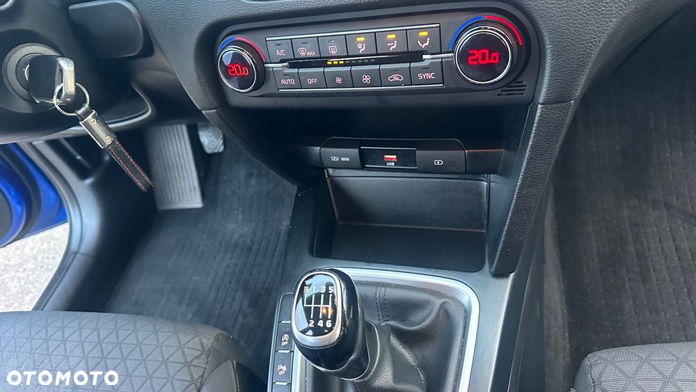 Kia Ceed 1.6 CRDi SCR L - 22