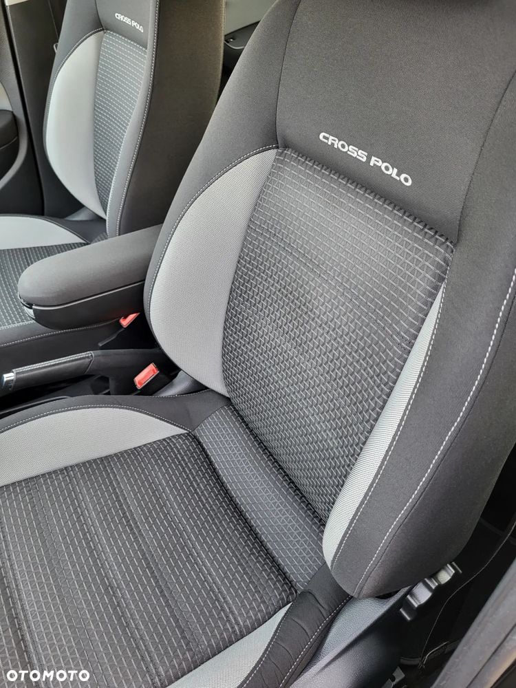 Volkswagen Polo Cross 1.2 TSI BMT Perfectline - 8