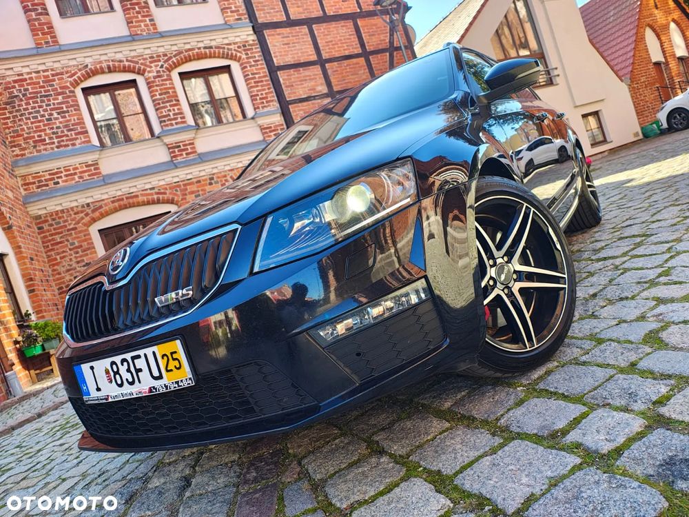 Skoda Octavia Combi 2.0 TDI RS - 38