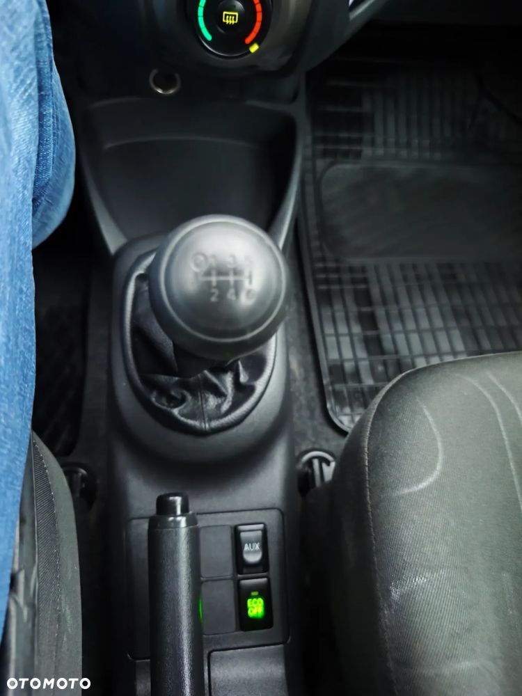 Toyota Yaris 1.33 Luna - 21