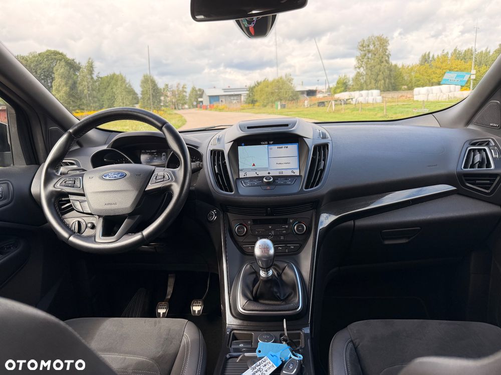 Ford Kuga 2.0 TDCi 4x2 ST-Line - 18