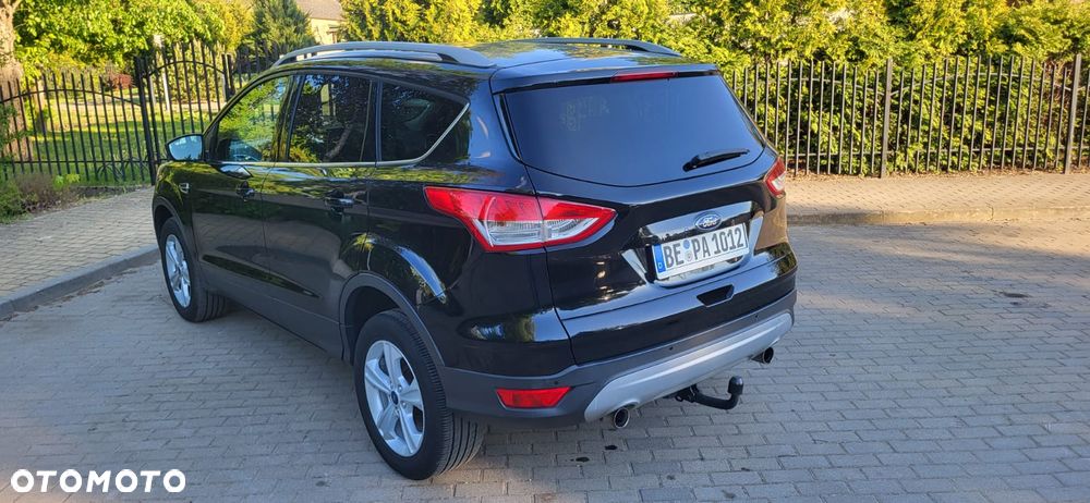 Ford Kuga 1.6 EcoBoost 2x4 Titanium - 6