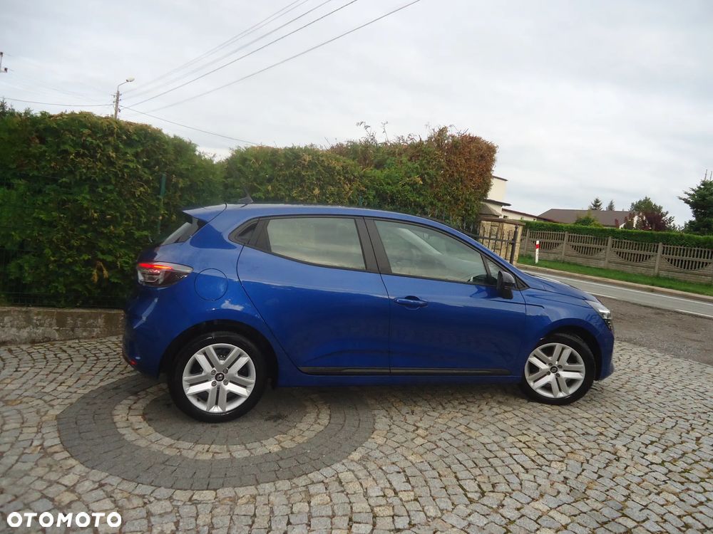 Renault Clio - 12