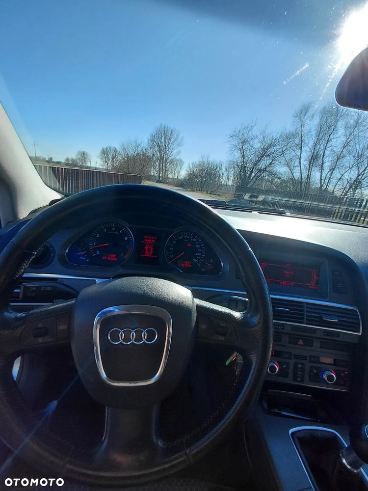 Audi A6 Avant 2.4 quattro - 8