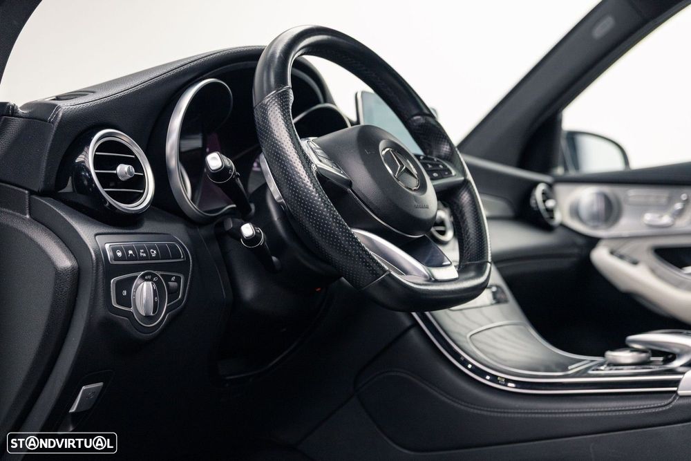 Mercedes-Benz GLC 350 e 4Matic 7G-TRONIC AMG Line - 25