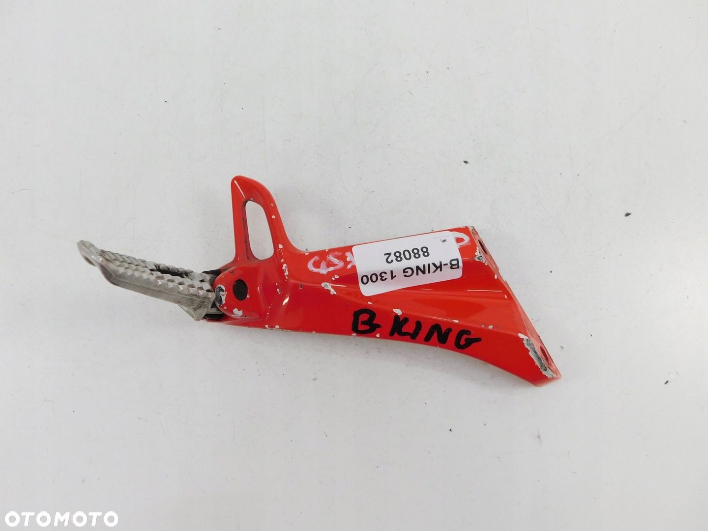 SUZUKI GSX 1300 B-KING SET PODNÓŻEK PASAŻERA PRAWY - 1