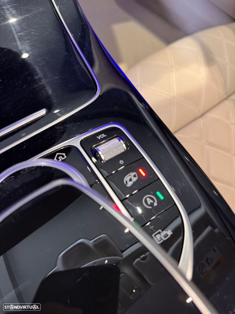 Mercedes-Benz E 53 AMG 4Matic+ - 27