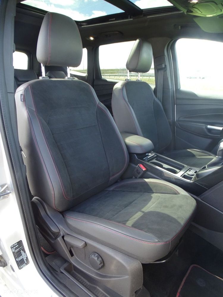 Ford Kuga - 17