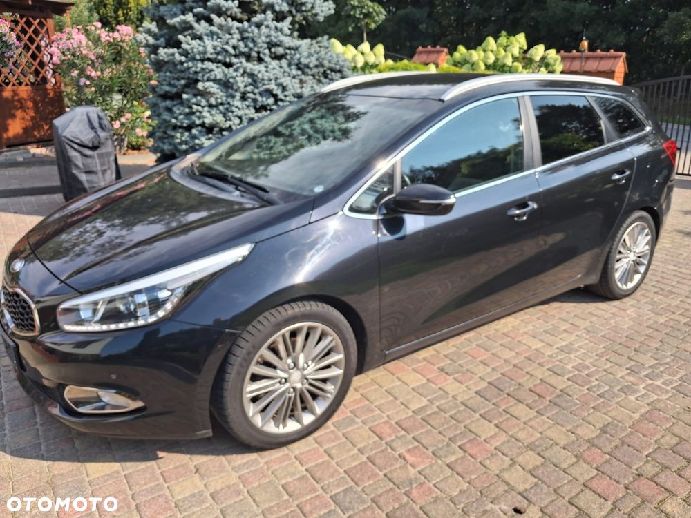 Kia Ceed 1.6 CRDi 128 Dream Team Edition - 2