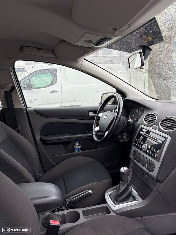Ford Focus 1.4 16V Connection - 8
