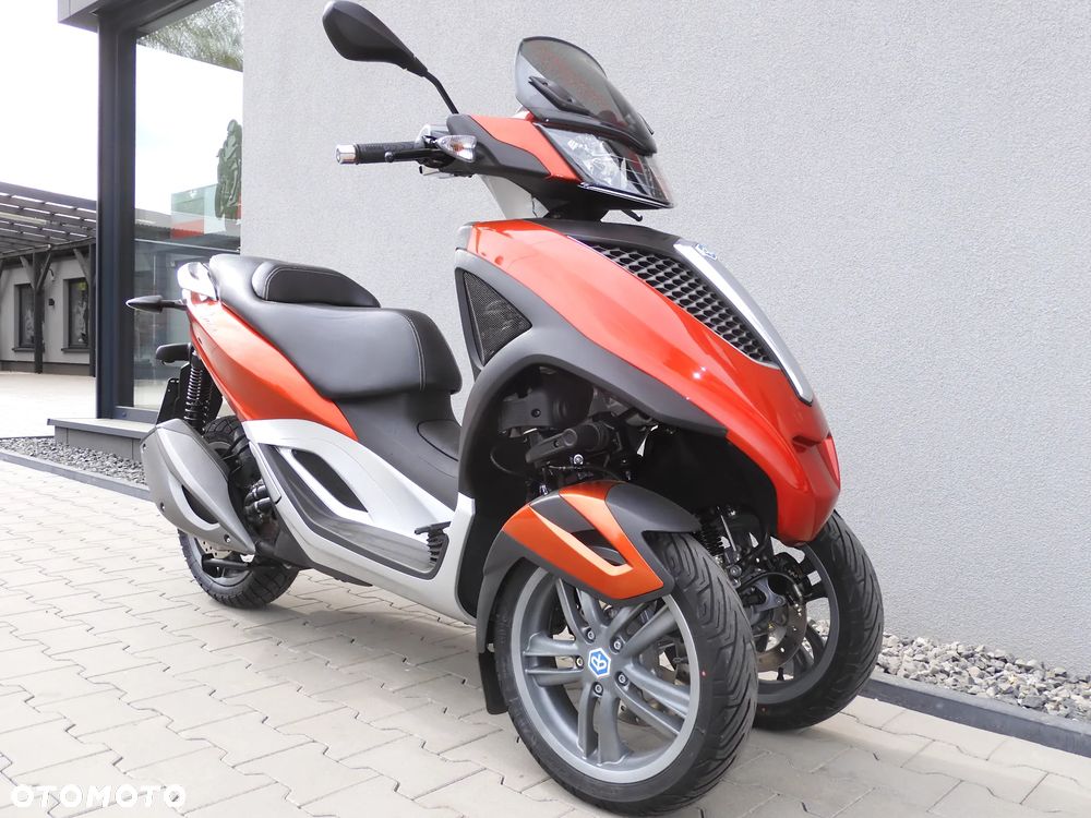 Piaggio MP-3 - 17