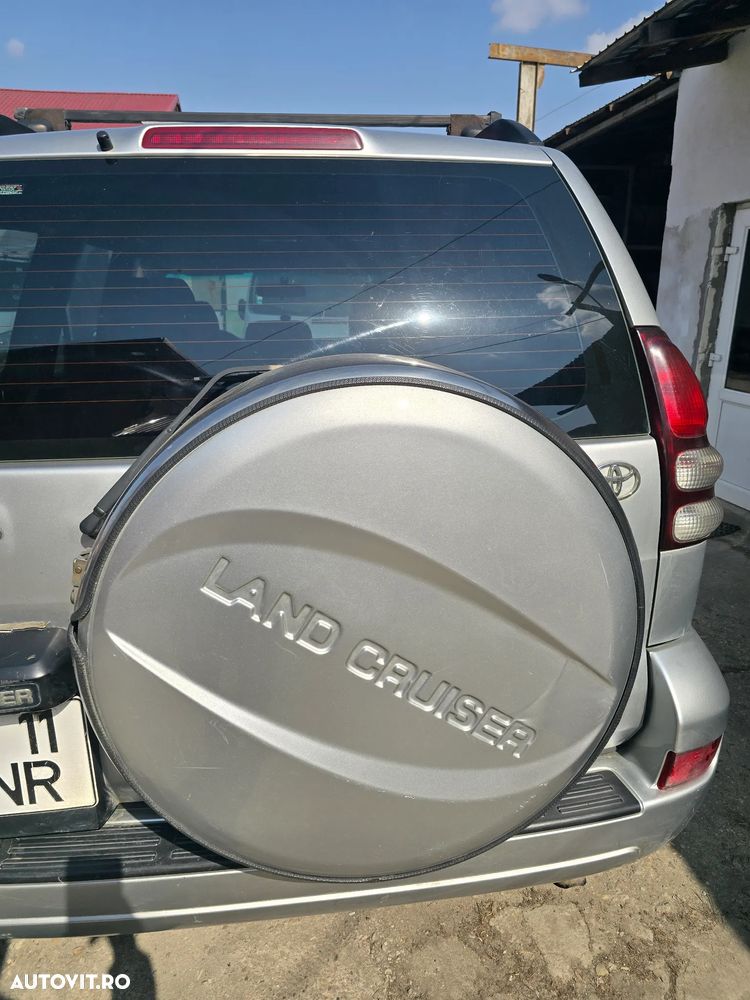 Toyota Land Cruiser - 10