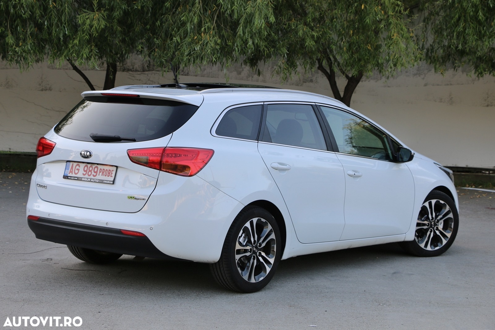 Kia Ceed 1.6 CRDi 128 Platinum Edition - 12