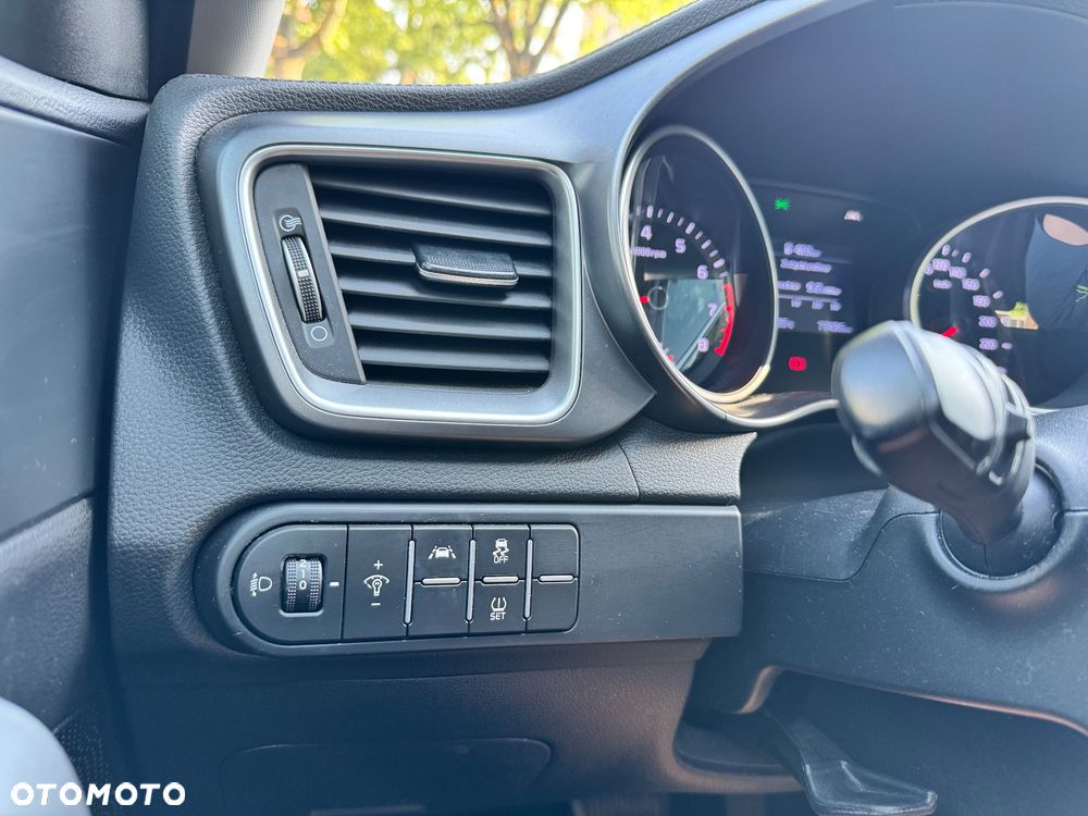 Kia Ceed 1.5 T-GDI M DCT - 20
